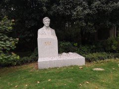 卢星堂 | 笔墨留韵，石雕寄思